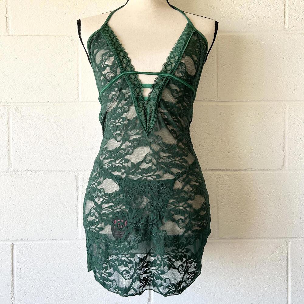 Avidlove Floral Lace Strappy Keyhole Chemise Slip G-String 2 Piece Women’s Small